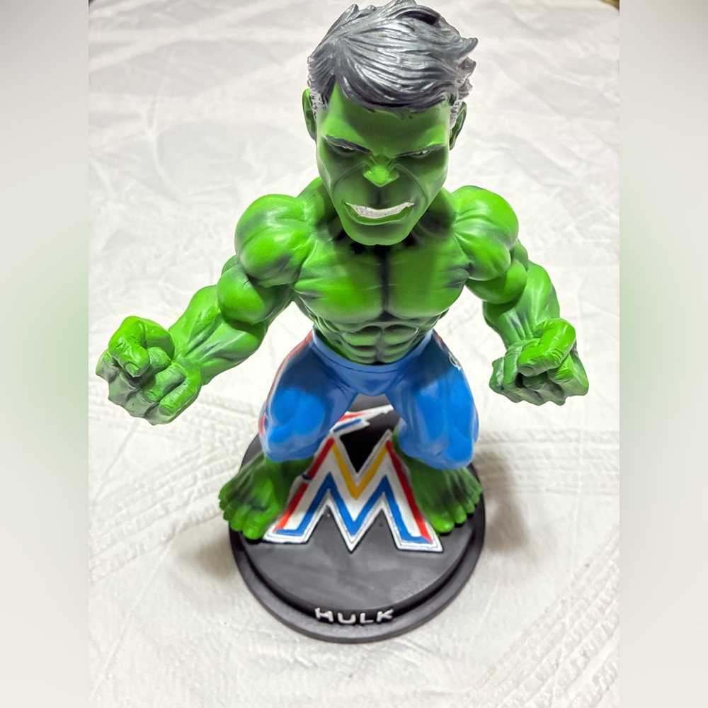 Collectors Marvel Hulk Bobble Head Miami Marlins NWT